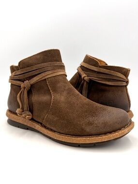 Born Tarkiln Brown Suede Boot Size 8